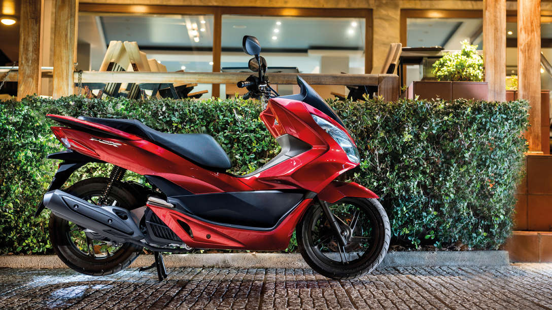 Skuter Honda PCX125 Pearl Siena Red