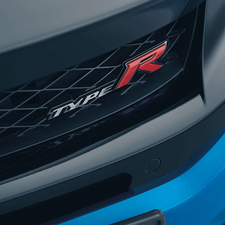 Zbliżenie na dolny spojler Hondy Civic Type R.