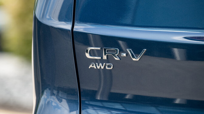 Honda CR-V Hybrid SUV - tył samochodu