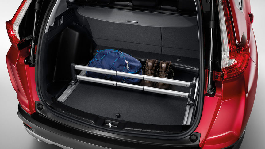 Honda CR-V — widok z tyłu przedstawiający organizer przestrzeni bagażowej premium.