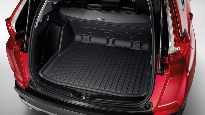 Honda CR-V — widok z tyłu przedstawiający wytrzymałą tacę bagażnika.