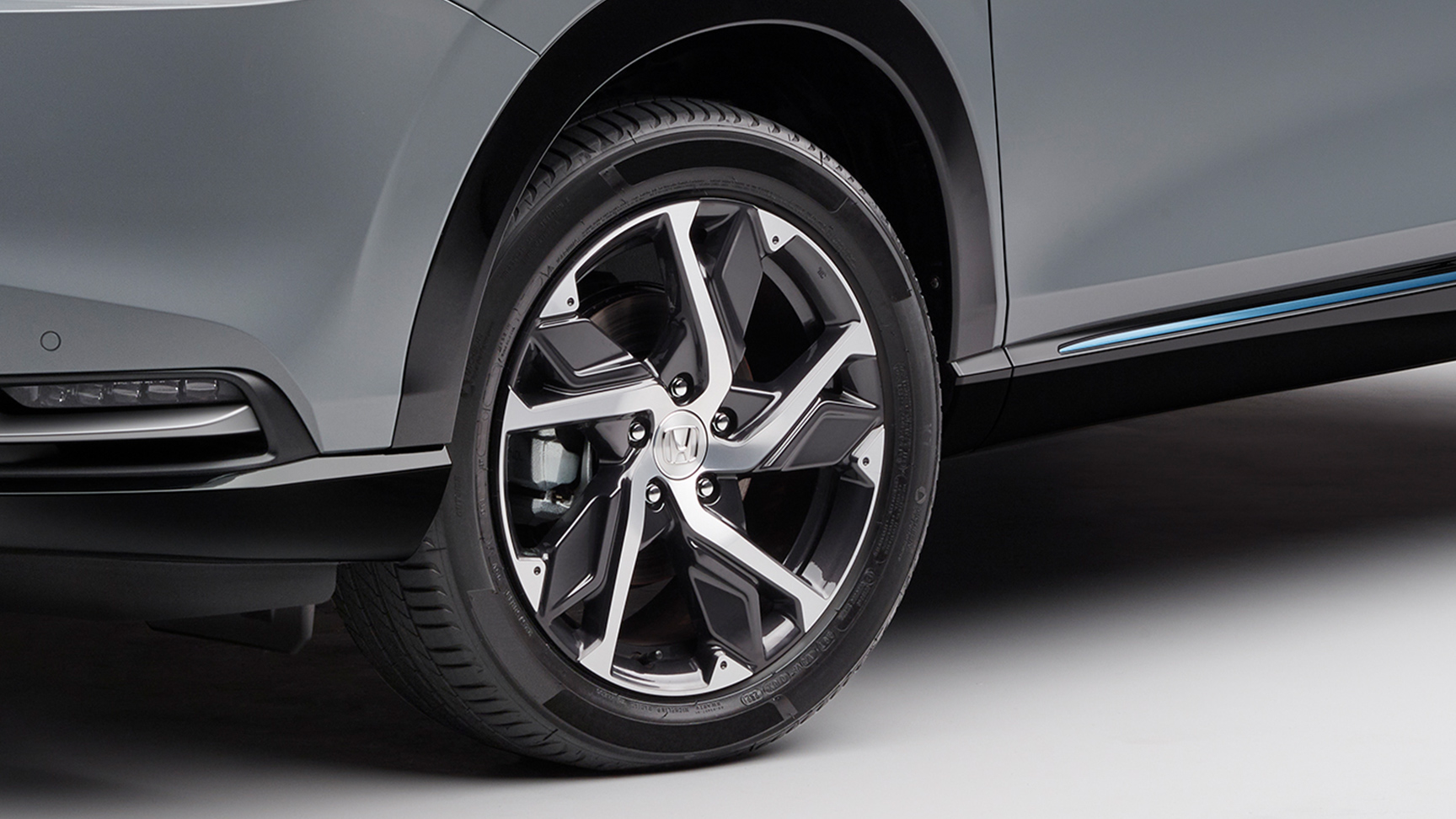 Komplet 18-calowych aluminiowych felg HR1812