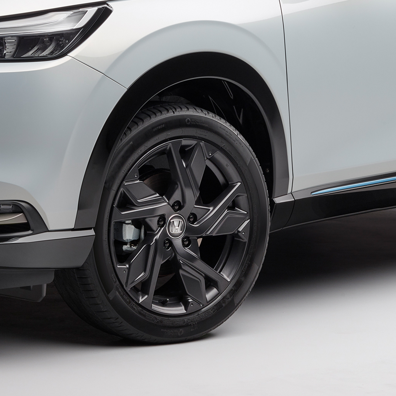 Zestaw 18-calowych felg aluminiowych HR1814