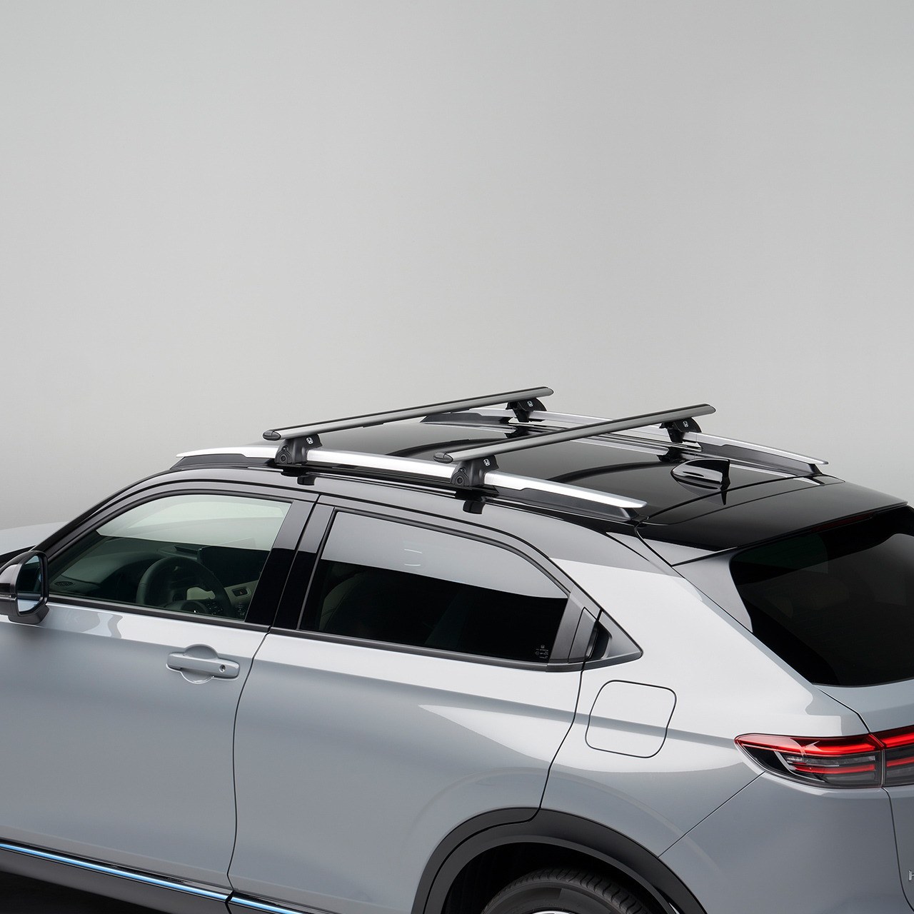 Honda HR-V z relingami dachowymi