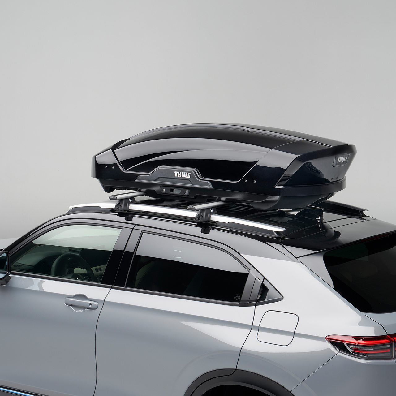 Honda HR-V z kufrem dachowym Thule 400 l Motion XT M