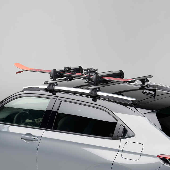 Honda HR-V z mocowaniem nart dachowych