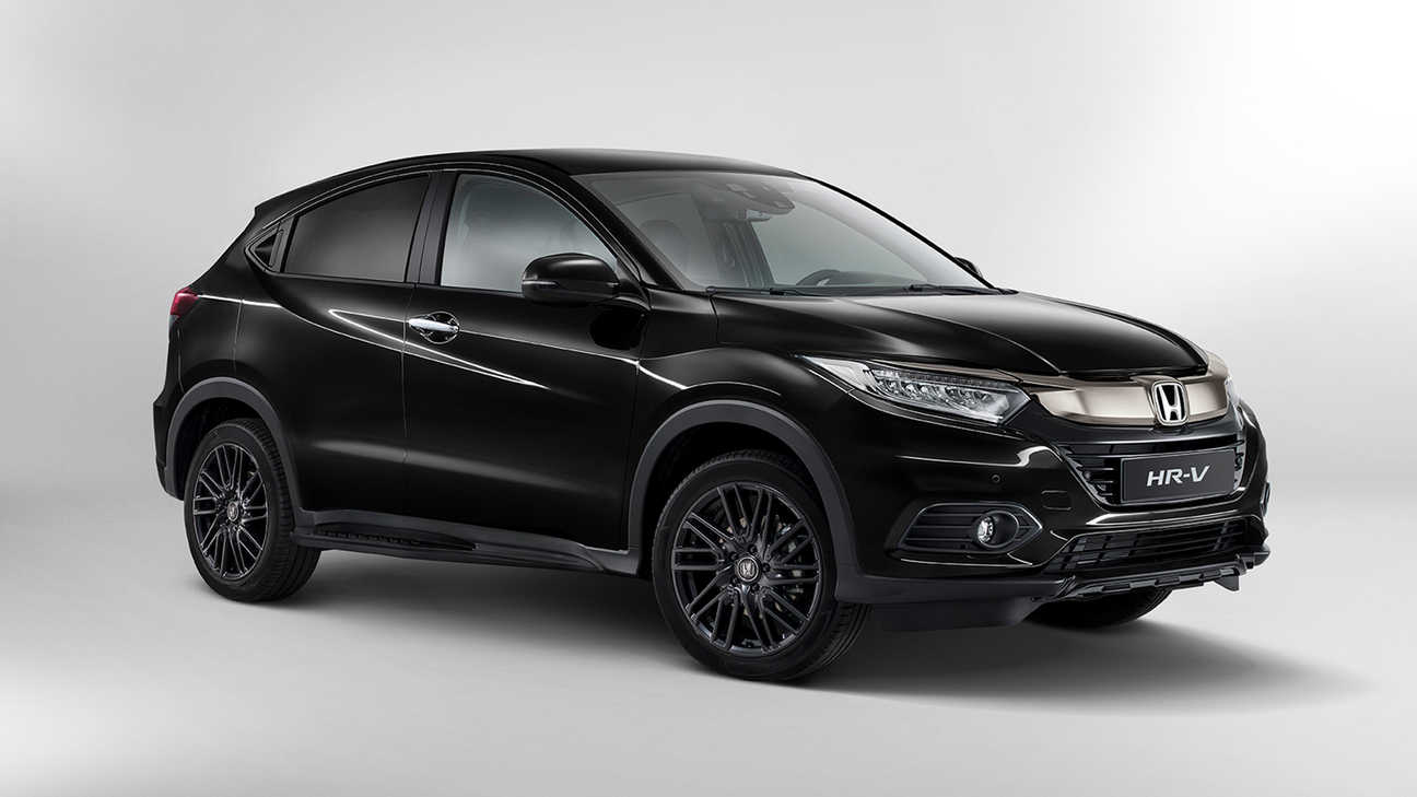 Widok Hondy HR-V Black Edition z przodu.