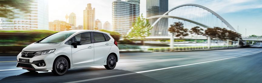 Honda Jazz na drodze.
