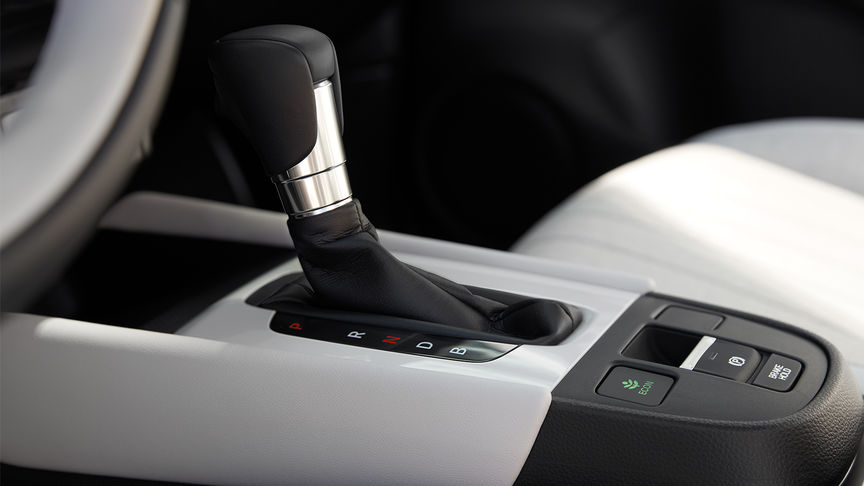 Honda Jazz e:HEV technology automation gear stick console, side view close up 