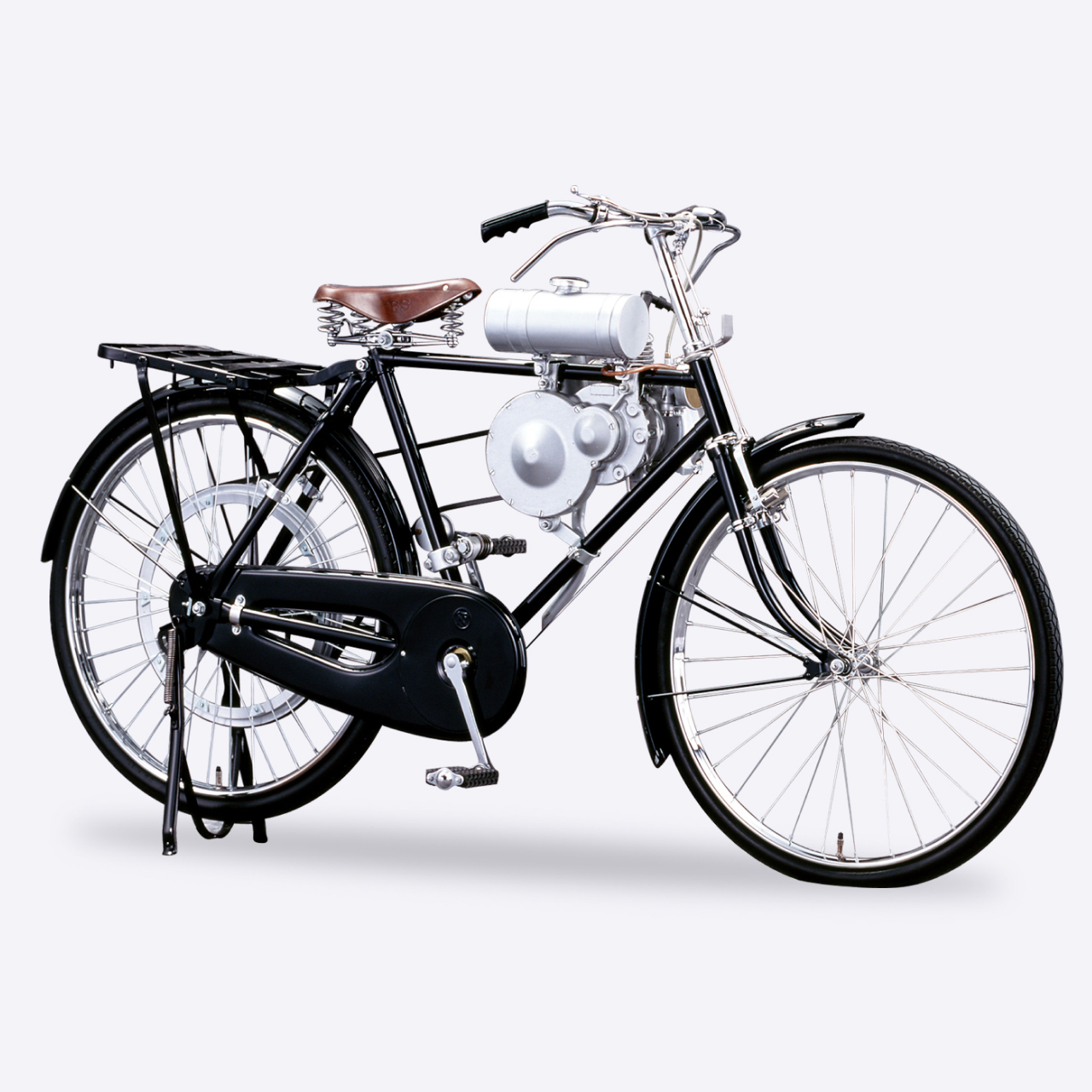 Motocykl Honda Type A z konwertowanym generatorem zasilania — widok z boku.