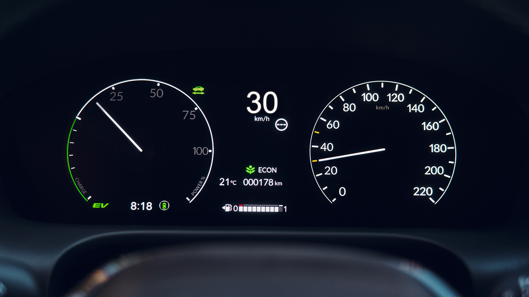 ZR-V - cyfrowy wyświetlacz na desce rozdzielczej