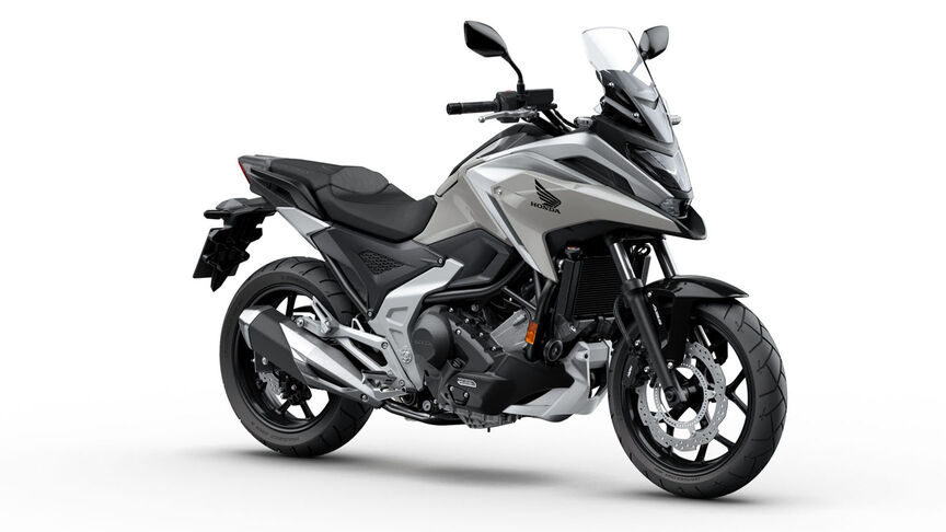 Honda NC750X w studio