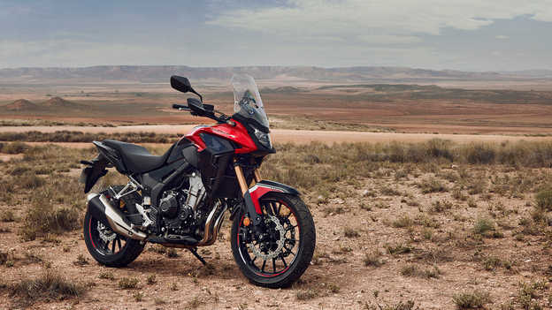 CB500X Stylistyka kompaktowej formy adventure i nowe kolory