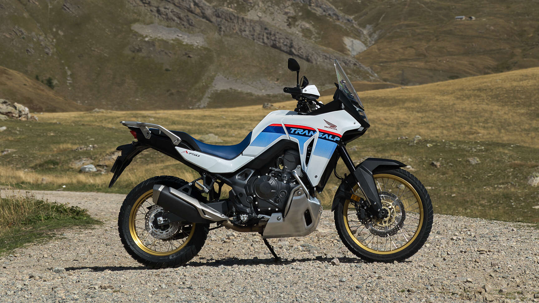 XL750 Transalp wyposażony w Rally Pack.