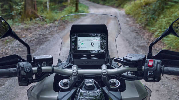 Nowy 5-calowy wyświetlacz TFT w motocyklu Honda X-ADV