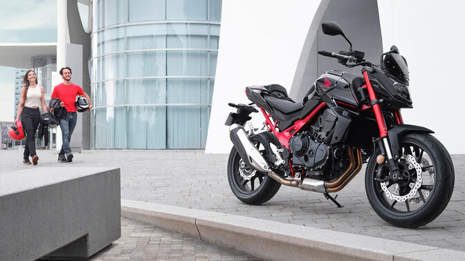 Gold Wing - dynamiczne ujęcie z pasażerem