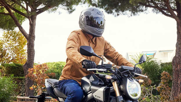 Kask z certyfikatem CE