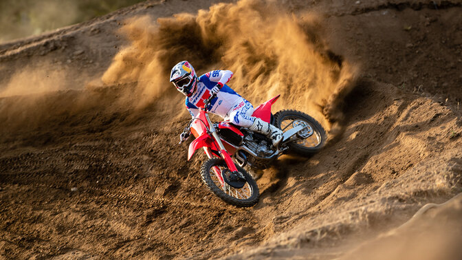 Honda CRF450R w terenie