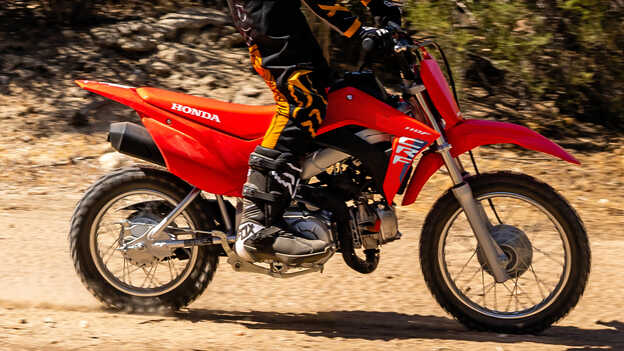 CRF110F - dwubelkowa stalowa rama i wzmocniony wahacz