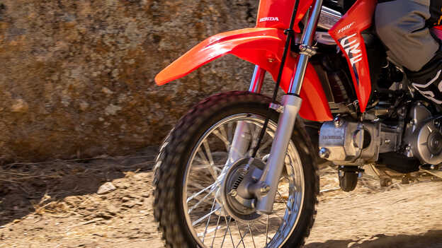 CRF110F Konwencjonalne przednie widelce teleskopowe