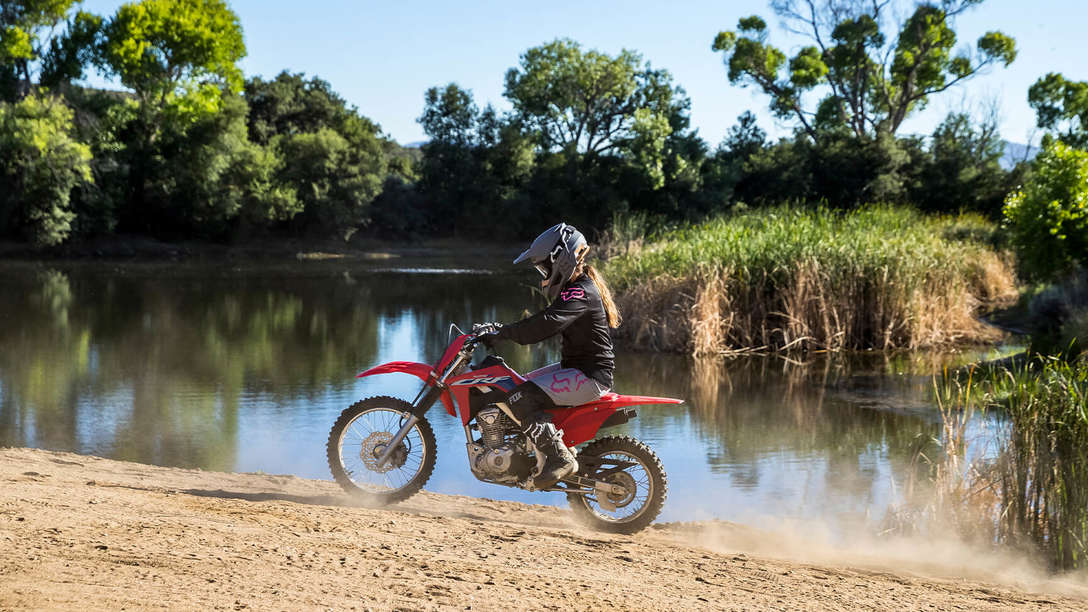 CRF125F - Lepszy motocykl, lepszy kierowca