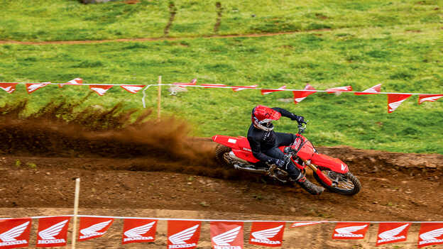 CRF250R - 3-poziomowy system regulacji momentu obrotowego (HSTC)