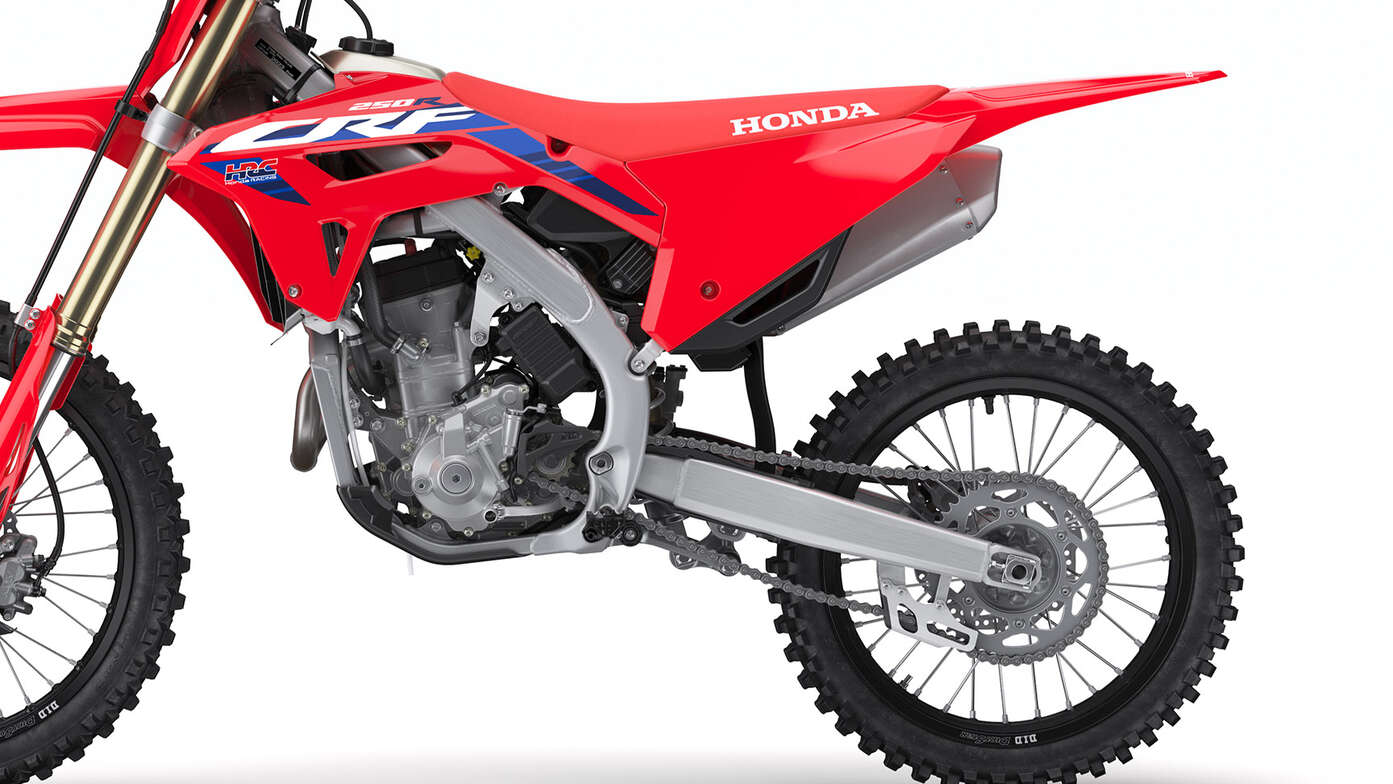 Honda – CRF250R – Szybkie wchodzenie w zakręt, jeszcze szybsze wychodzenie