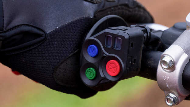 CRF450R - 3-pozycyjny przycisk wyboru trybu pracy silnika