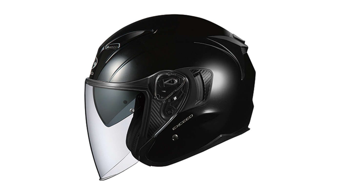 Exceed w kolorze Black Metallic na rok 2025