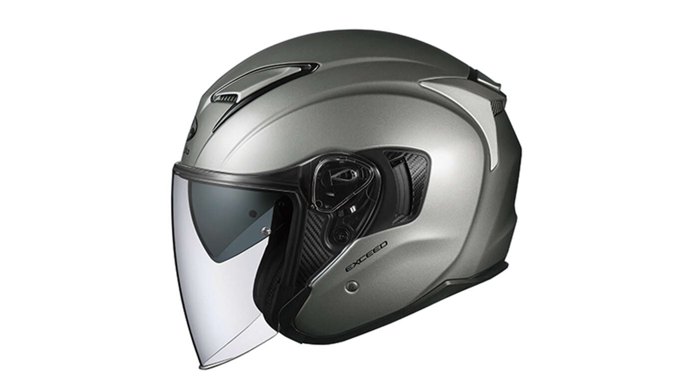 Exceed w kolorze Flat Black na rok 2025 