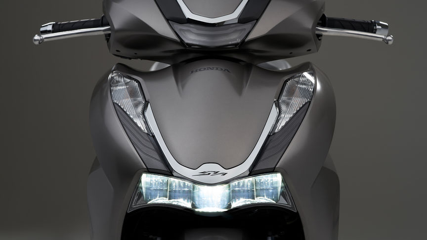 Honda SH350i - Atrakcyjna, smukła sylwetka z pełnym oświetleniem LED