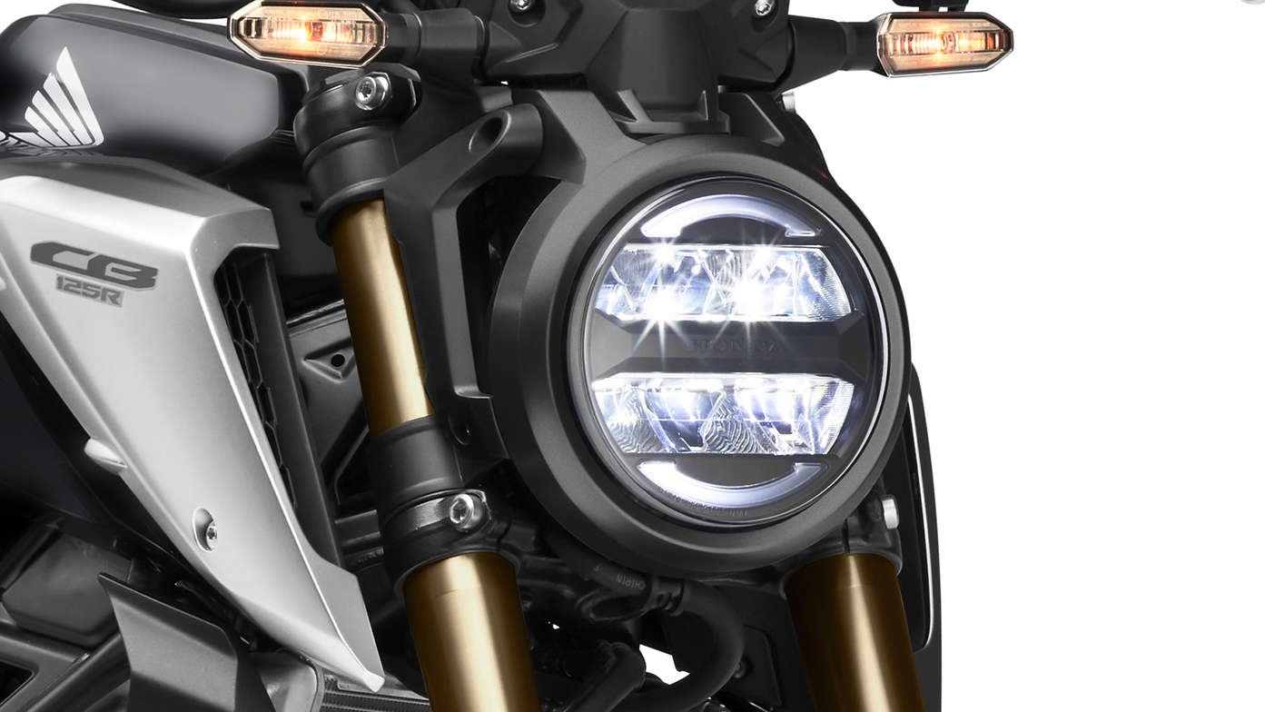 Honda CB125R, wyraziste oświetlenie LED