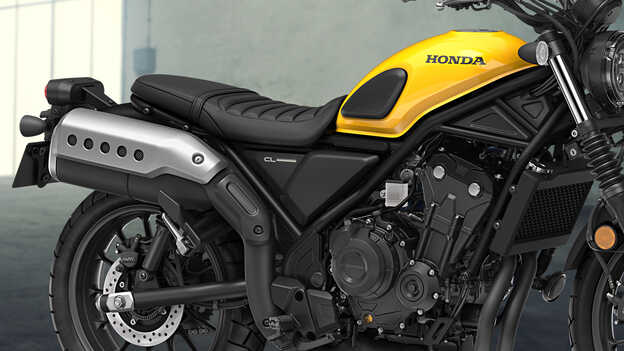 Komfortowe siedzenie motocykla Honda CL500.