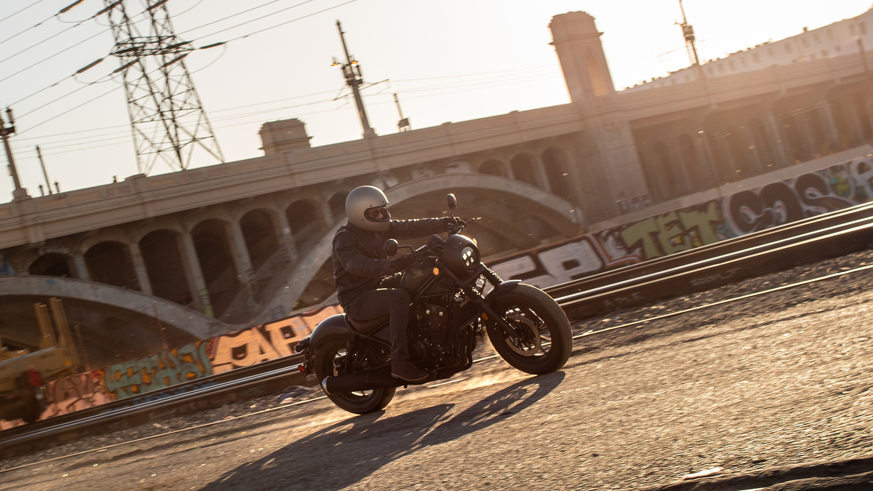 CMX500 Rebel z jednym kierowcą