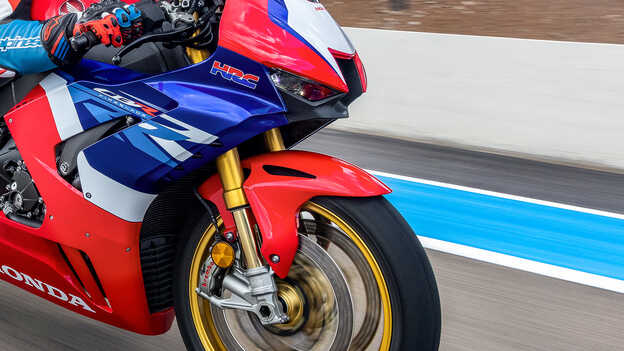 Honda CBR1000RR-R Fireblade SP z układem elektronicznego sterowania Öhlins