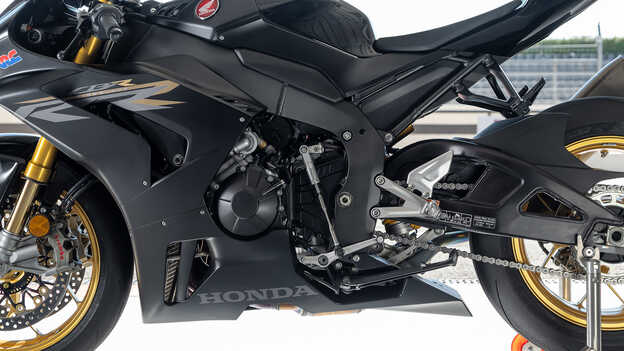 Honda CBR1000RR-R Fireblade SP z szybciej reagującym quickshifterem