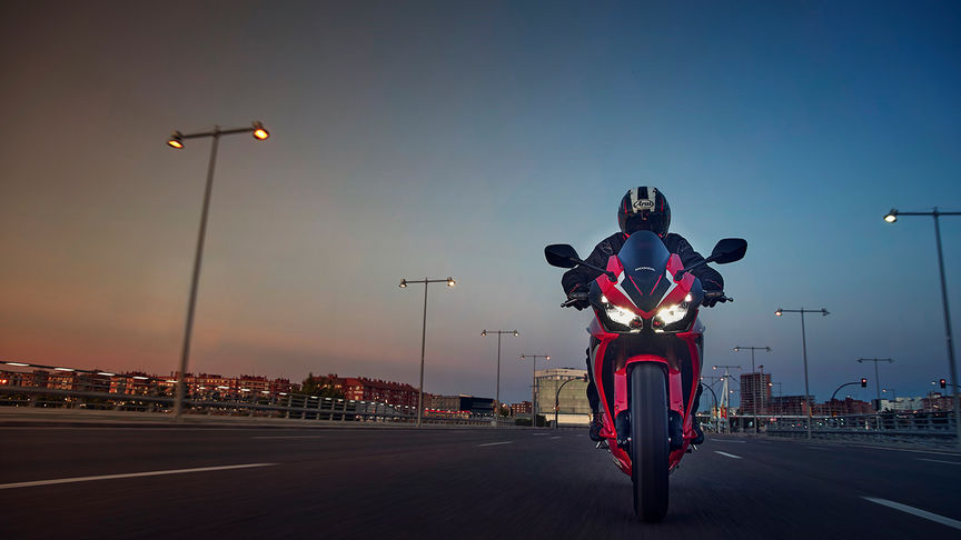 CBR500R – Nasz najmniejszy motocykl klasy Super Sport