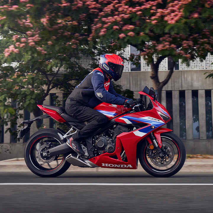Honda cbr outlet 650r cena
