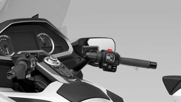 Honda Gold Wing Tour, kilkupoziomowy system sterujący momentem obrotowym (Honda Selectable Torque Control – HSTC)