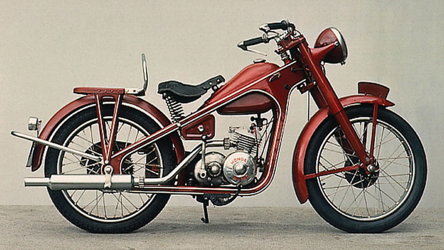 moto Honda: Dream D (2T, 98 cc).